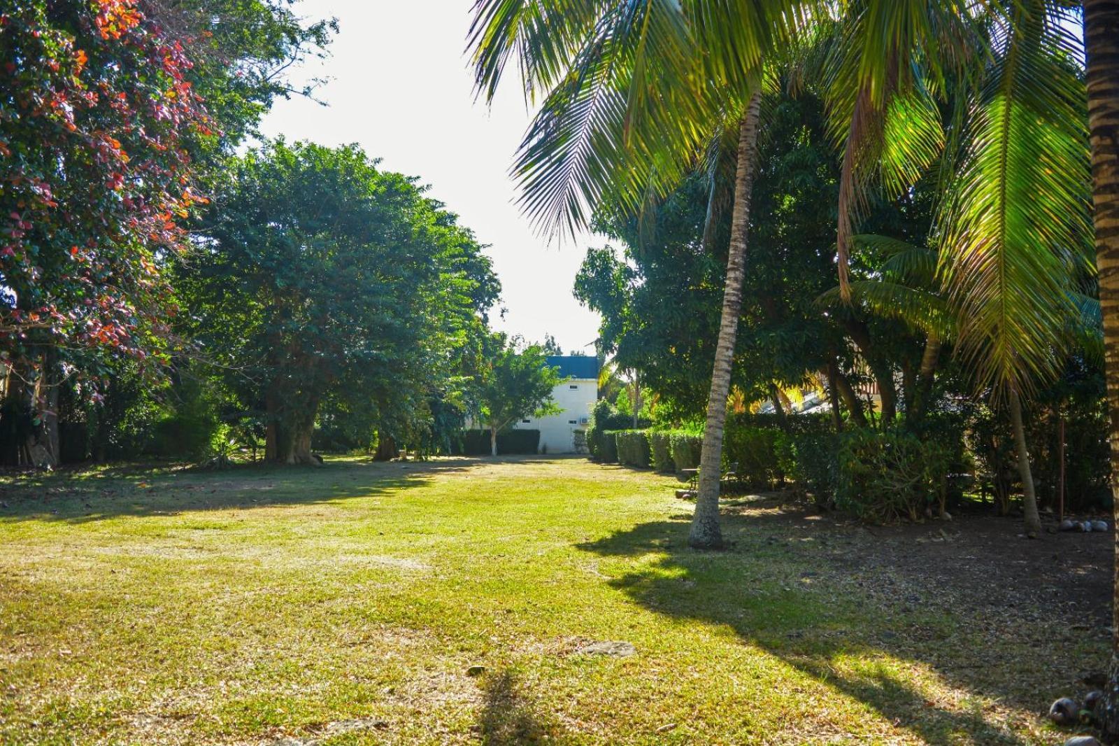 Wolmar Flic En Flac 3 Bedroom Beach Villa Экстерьер фото